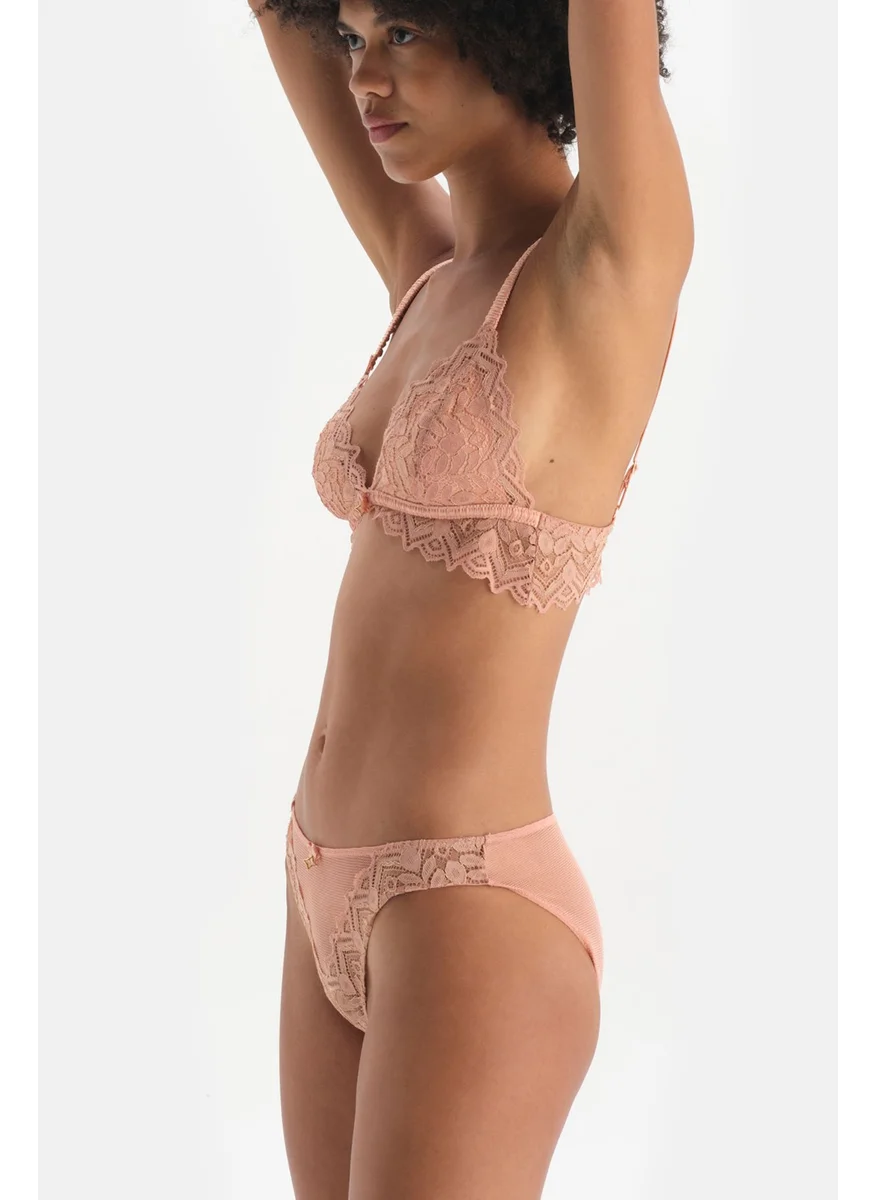 dagi Salmon Lace Piping Detailed Soft Bra