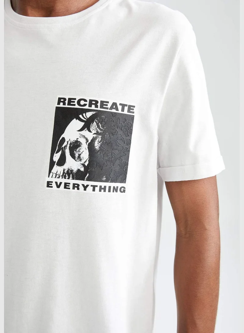 ديفاكتو Man Long Fit Crew Neck Short Sleeve Knitted T-Shirt