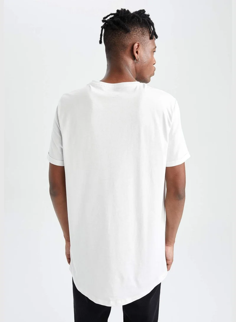 ديفاكتو Man Long Fit Crew Neck Short Sleeve Knitted T-Shirt