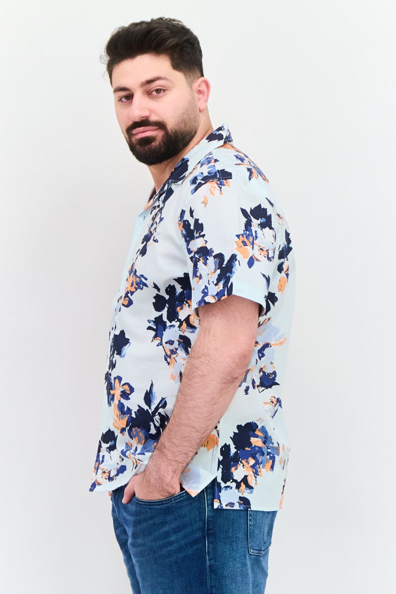 PERRY ELLIS قميص رجالي بأكمام قصيرة مطبوع بالكامل بتصميم مريح، مجموعة ألوان زرقاء - Image 2