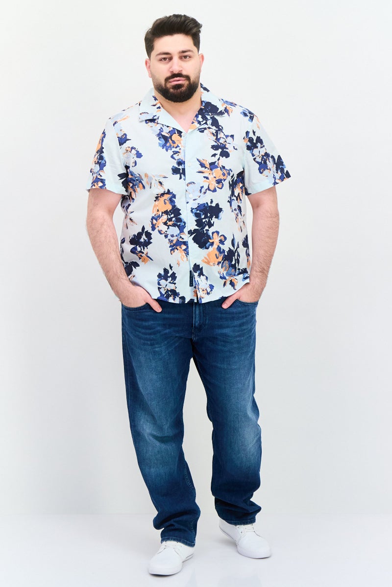 PERRY ELLIS قميص رجالي بأكمام قصيرة مطبوع بالكامل بتصميم مريح، مجموعة ألوان زرقاء - Image 2