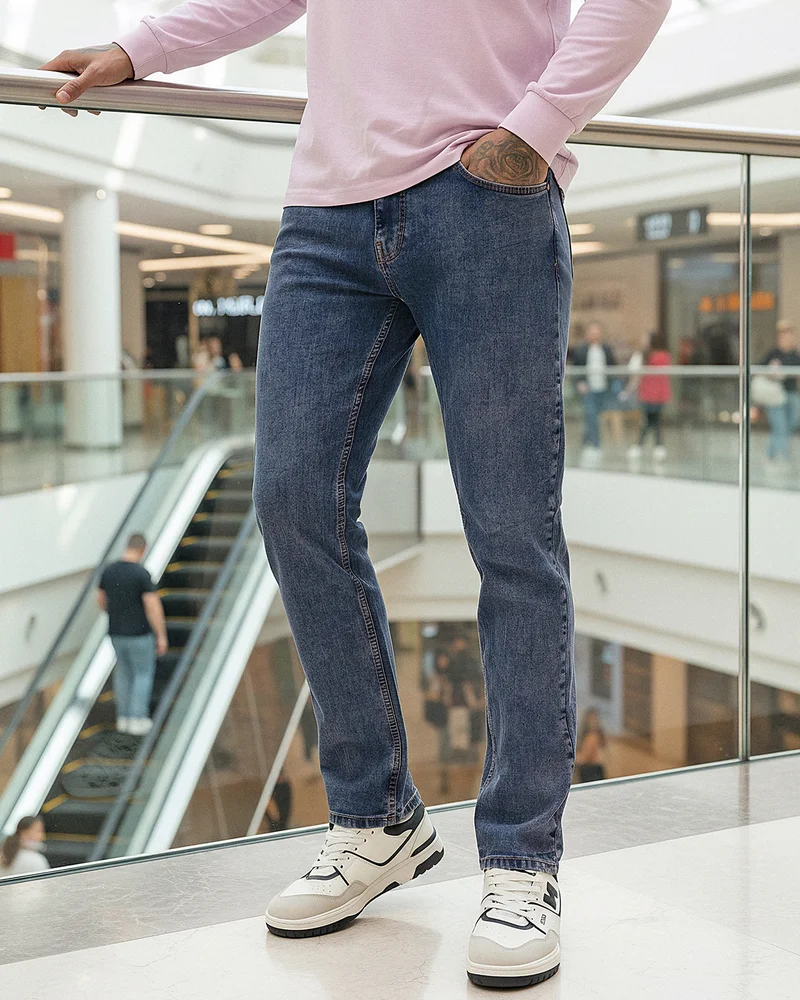 bewakoof Men's Tinted Blue Washed Slim Straight Fit Stretchable Mid-Rise Jeans