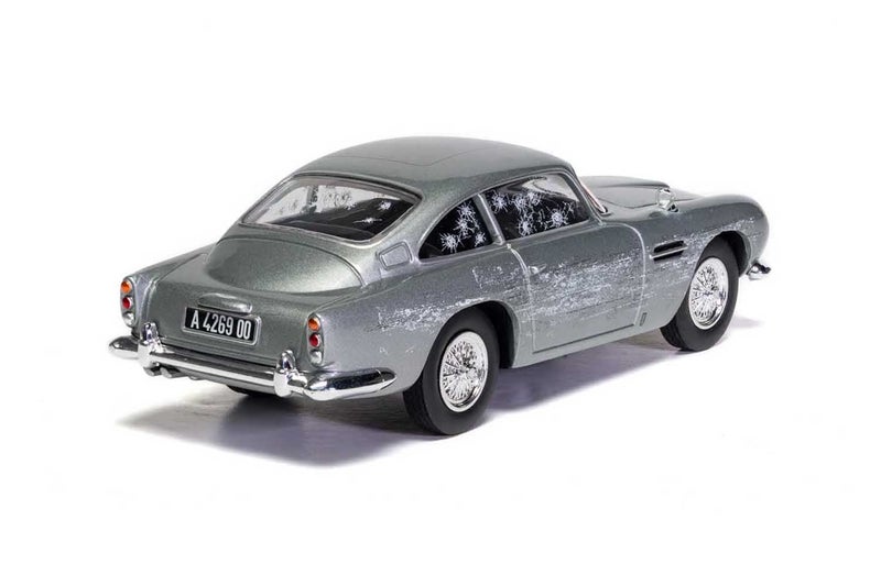 Corgi Diecast Model Cars - CC04314 James Bond Aston Martin DB5 'No Time To Die' - 1:36 Pre-Built Model Vehicles Toy, Classic Metal Die Cast Collectible, Auto Toys Models for Adults - Silver - Image 4