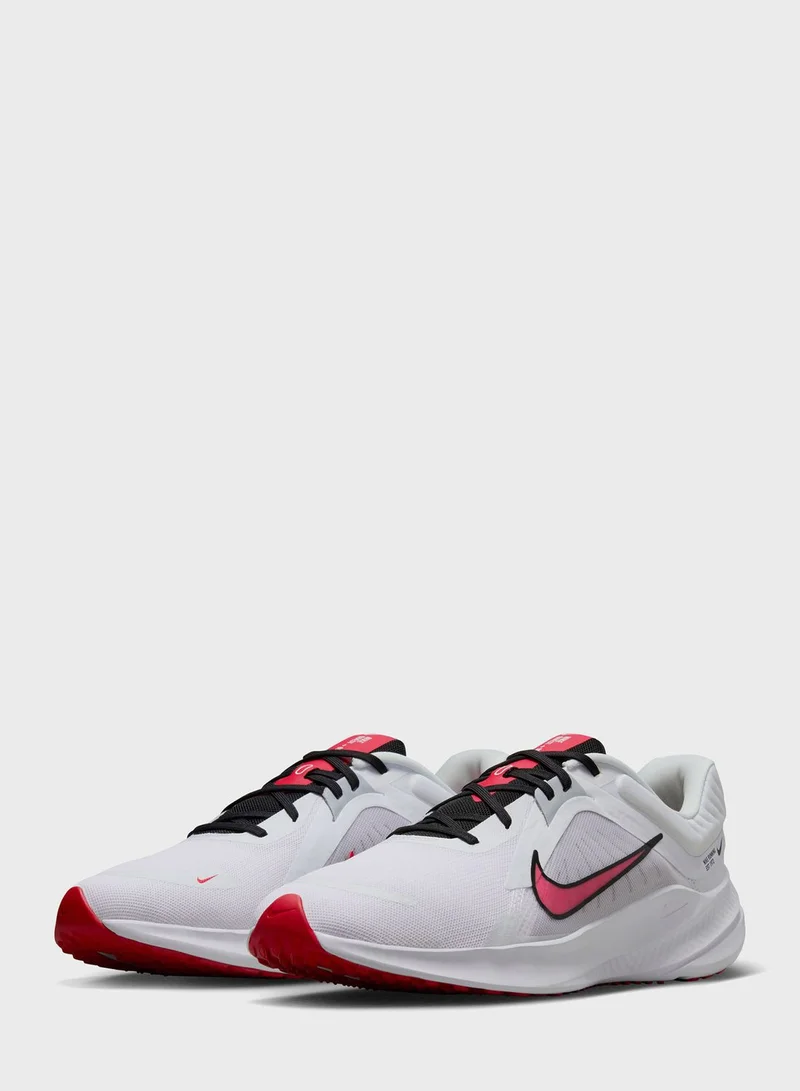 Nike Quest 5