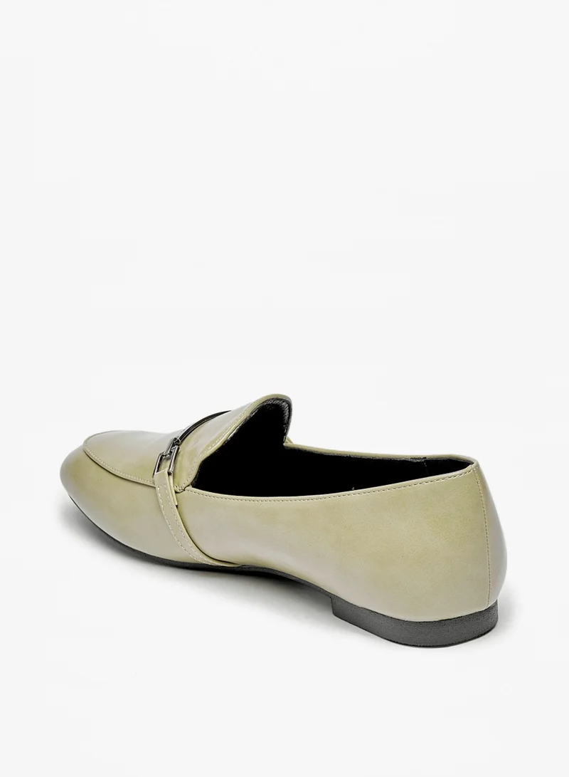 فلورا بيلا من شو إكسبرس Womens Solid Slip On Loafers