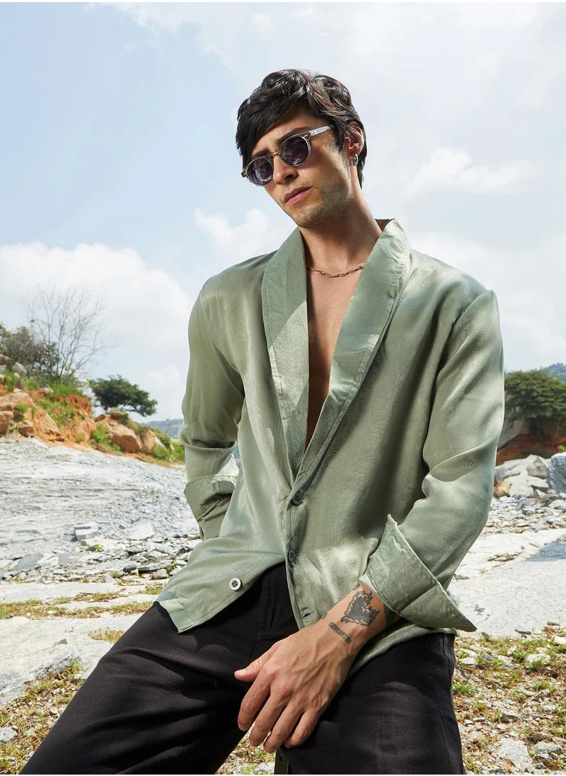 كامبوس سوترا Campus Sutra Men's Olive Green Shawl Collar Shirt For Casual Wear | Shawl Collar | Long Sleeve | Button Closure | Shirt Crafted With Comfort Fit For Everyday Wear