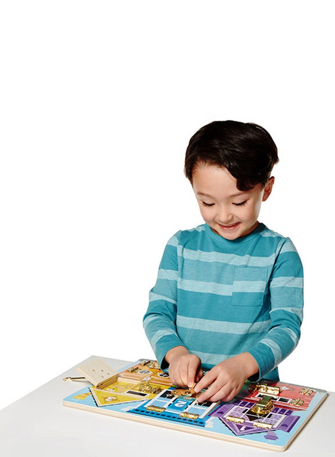 Melissa & Doug لوحة النشاط الخشبية مع الأقفال من ميليسا ودوج - معتمدة من FSC - Image 4