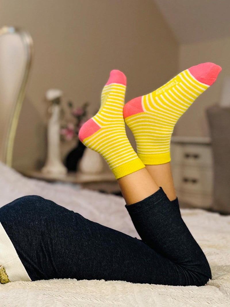 COTTON DAY 7 Days of the Week Gift Box Kids Girls Short Socks Striped Design 6-8 years Size M (8) - Image 2