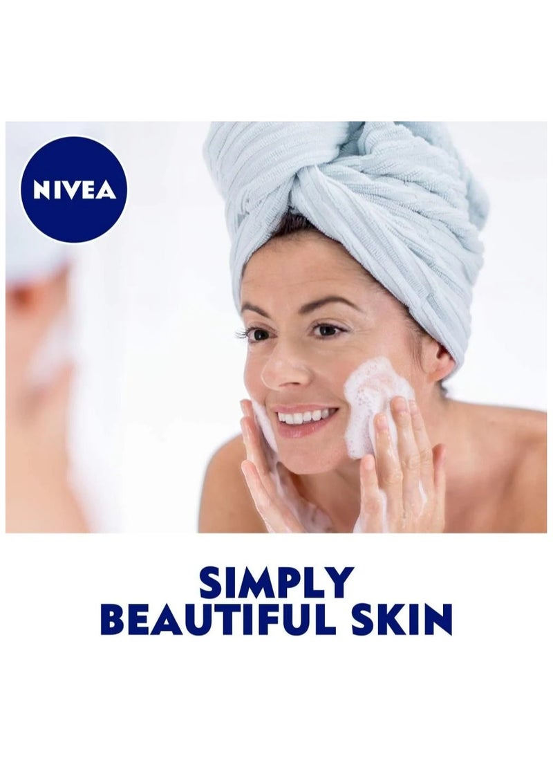 Nivea Natural Glow Face Wash with Vitamin C - 100ml - pzsku/ZBE63B1B4230BEBD2E8AAZ/45/_/1734285367/c1476731-76cd-44d8-8cce-c10c4555a380