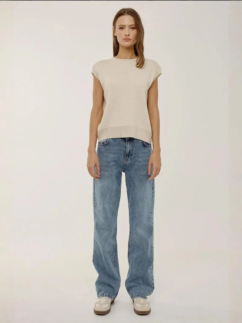 هيكاب سترة بدون أكمام بياقة دائرية