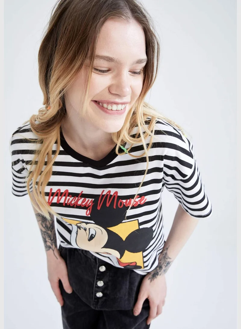 ديفاكتو Regular Fit Short Sleeve Striped Mickey & Minnie Print T-Shirt