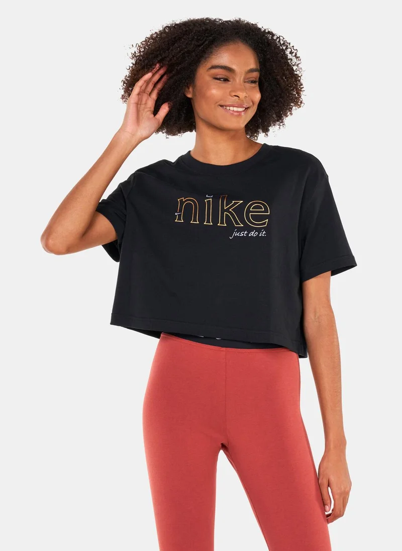 نايكي Women's Sportswear Crop Top