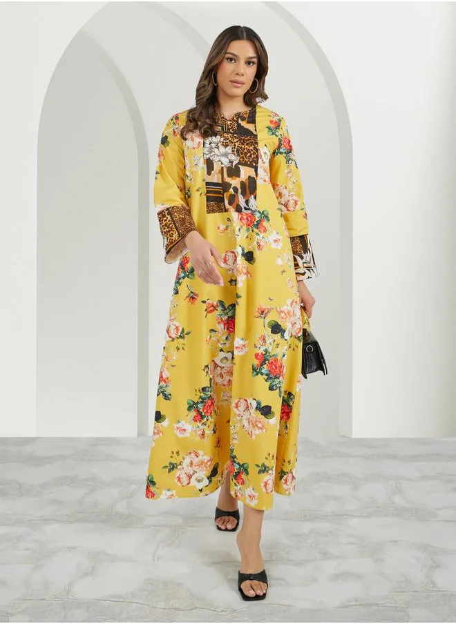 ستايلي All-Over Floral and Leopard Notch Neck Jalabiya