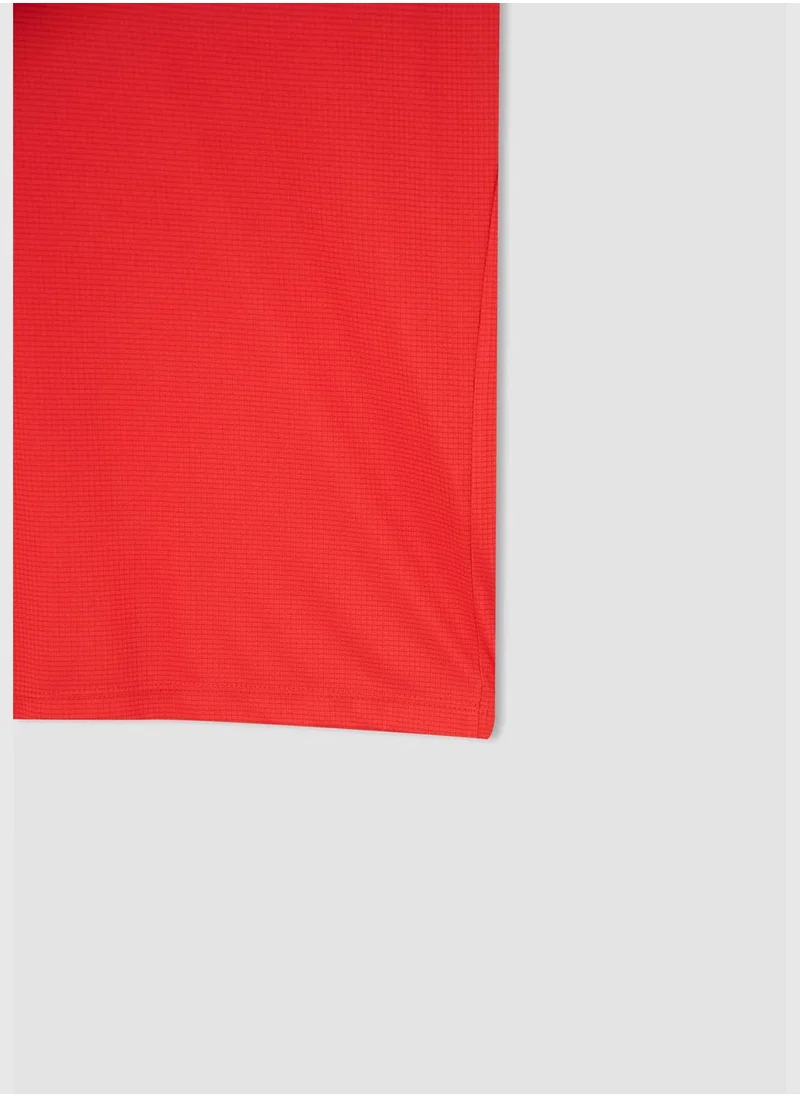 ديفاكتو Slim Fit Minimal Logo Print T-Shirt