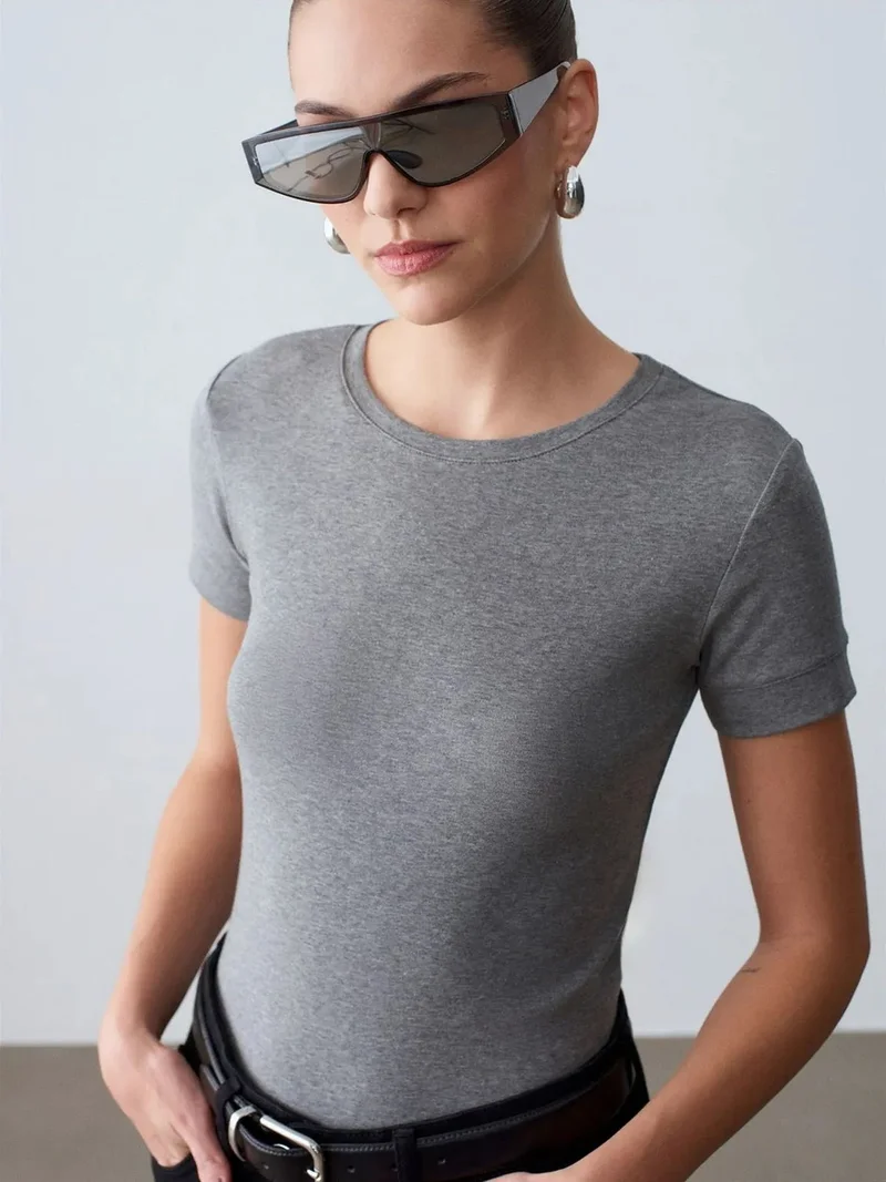 Dilvin DILVIN Women's Slim Fit Crew Neck T-Shirt