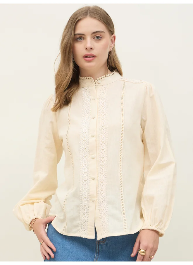 Styli Styli Mandarin Collar Buttoned Lace Insert Top