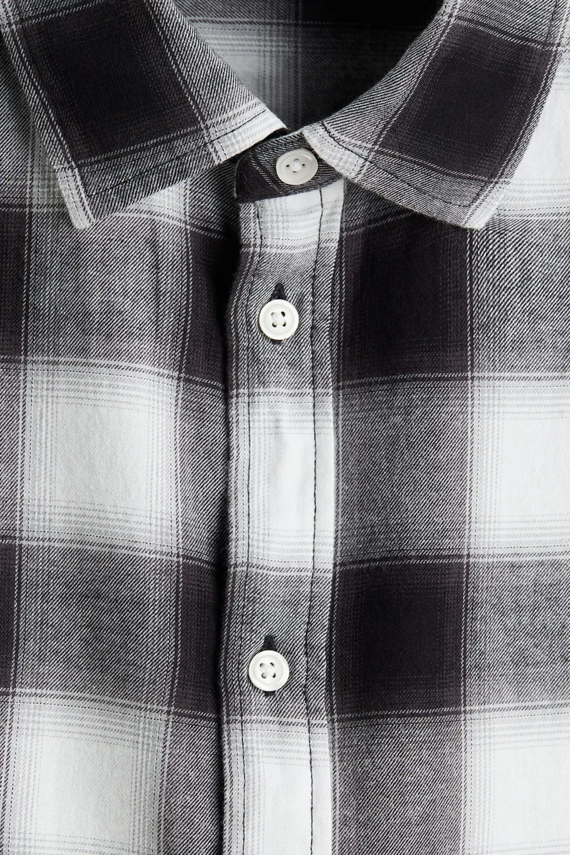 اتش اند ام قميص فلانيل بقصّة فضفاضة