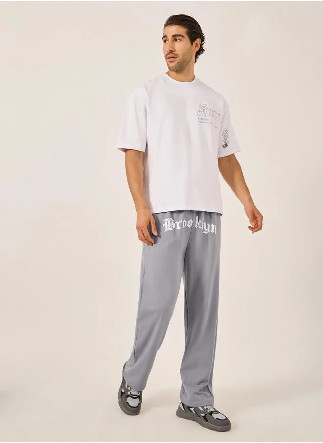 ستايلي Gothic Text Placement Print Oversized Joggers