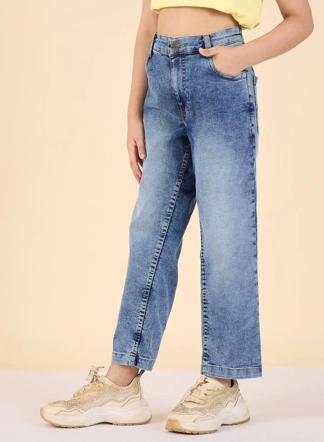 ستايلو بج بنطال جينز باهت بتفاصيل حمض مشطوف للبنات