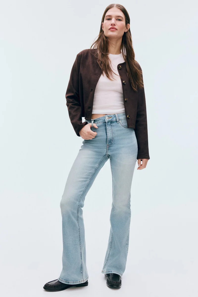 اتش اند ام جينز بقصة حافة واسعة وخصر عالي