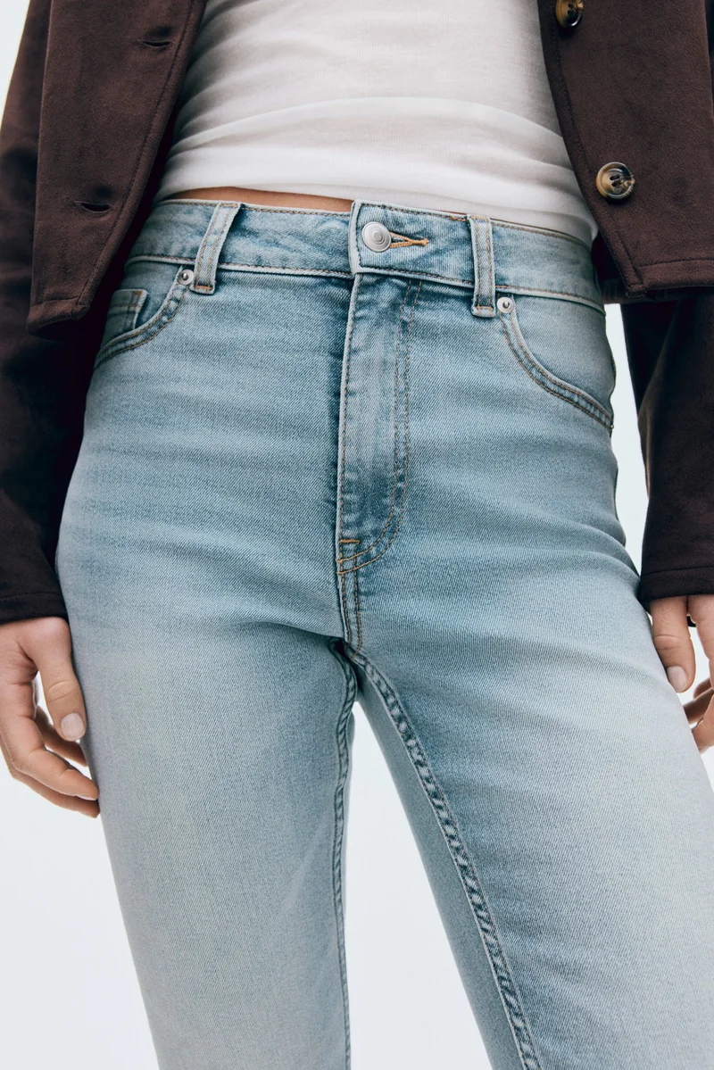 اتش اند ام جينز بقصة حافة واسعة وخصر عالي