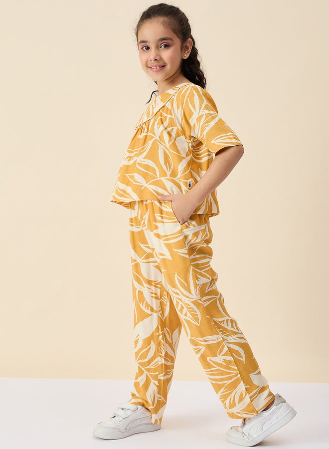 ستايلو بج طقم بلوزة وبنطلون بطبعة زهور بياقة مستديرة من ستايلو بوغ - Image 3