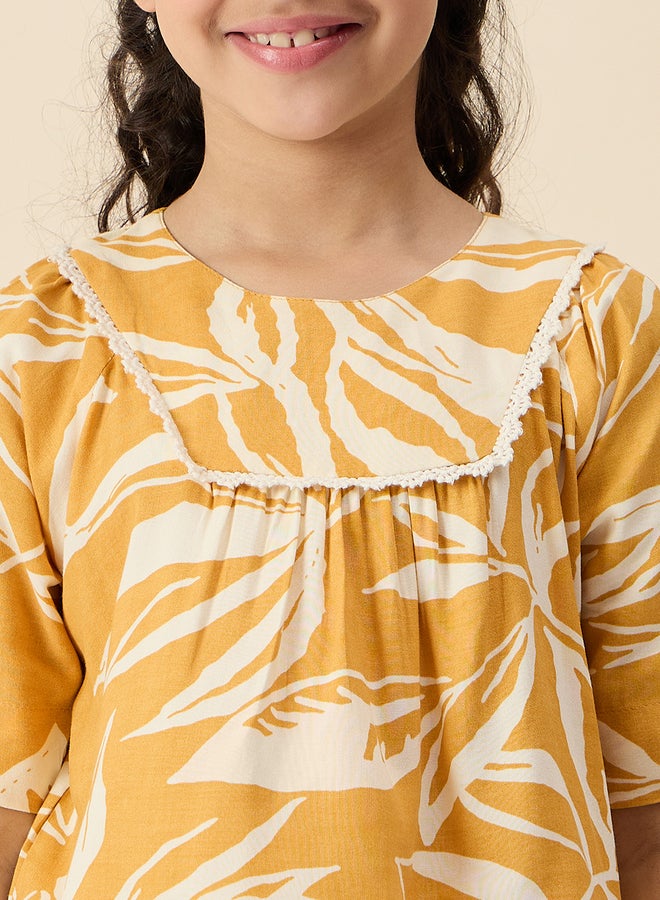 ستايلو بج طقم بلوزة وبنطلون بطبعة زهور بياقة مستديرة من ستايلو بوغ - Image 5