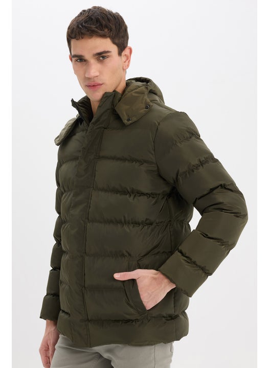 Man Regular Fit Hooded Zippered Snap Closure Puffer Jacket