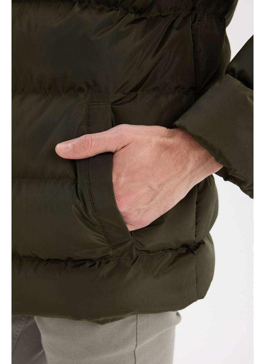 Man Regular Fit Hooded Zippered Snap Closure Puffer Jacket