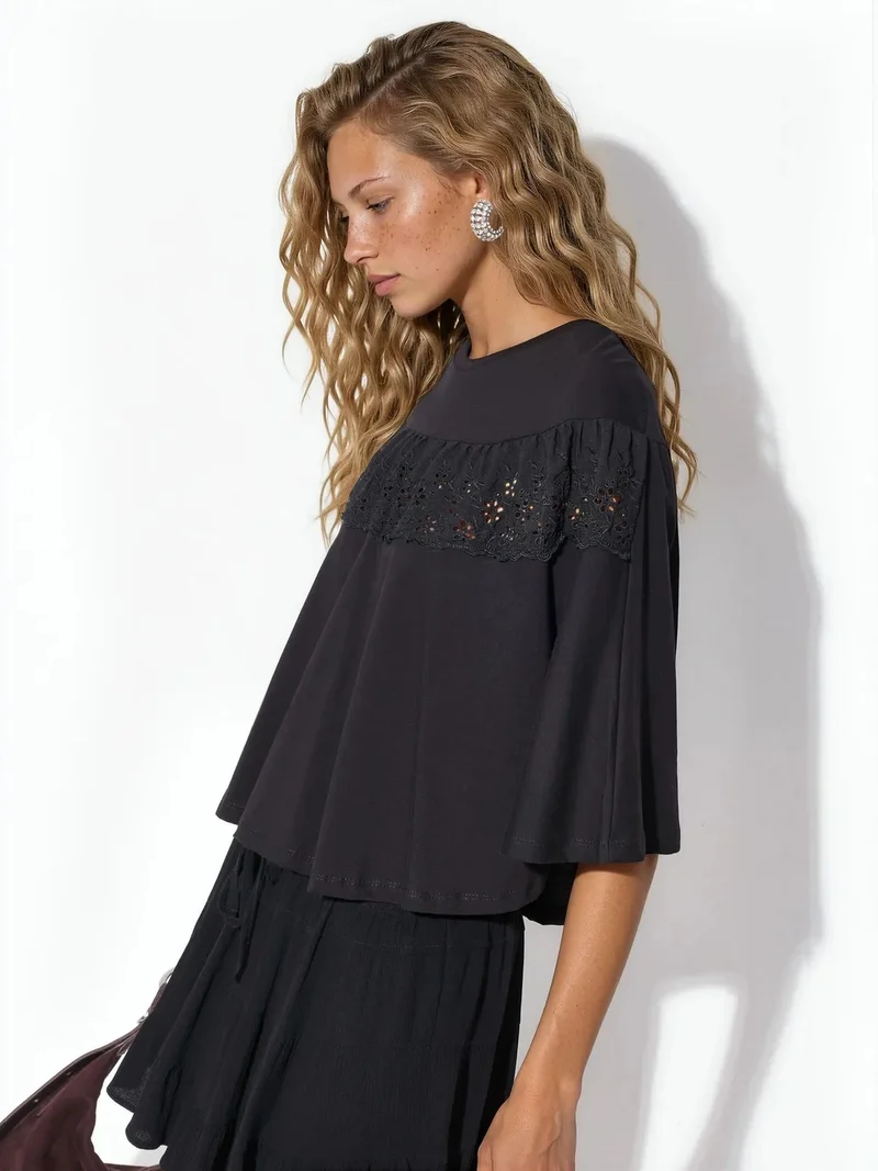 بوسيم BUSEM Cotton Relaxed-Fit Crew Neck Blouse