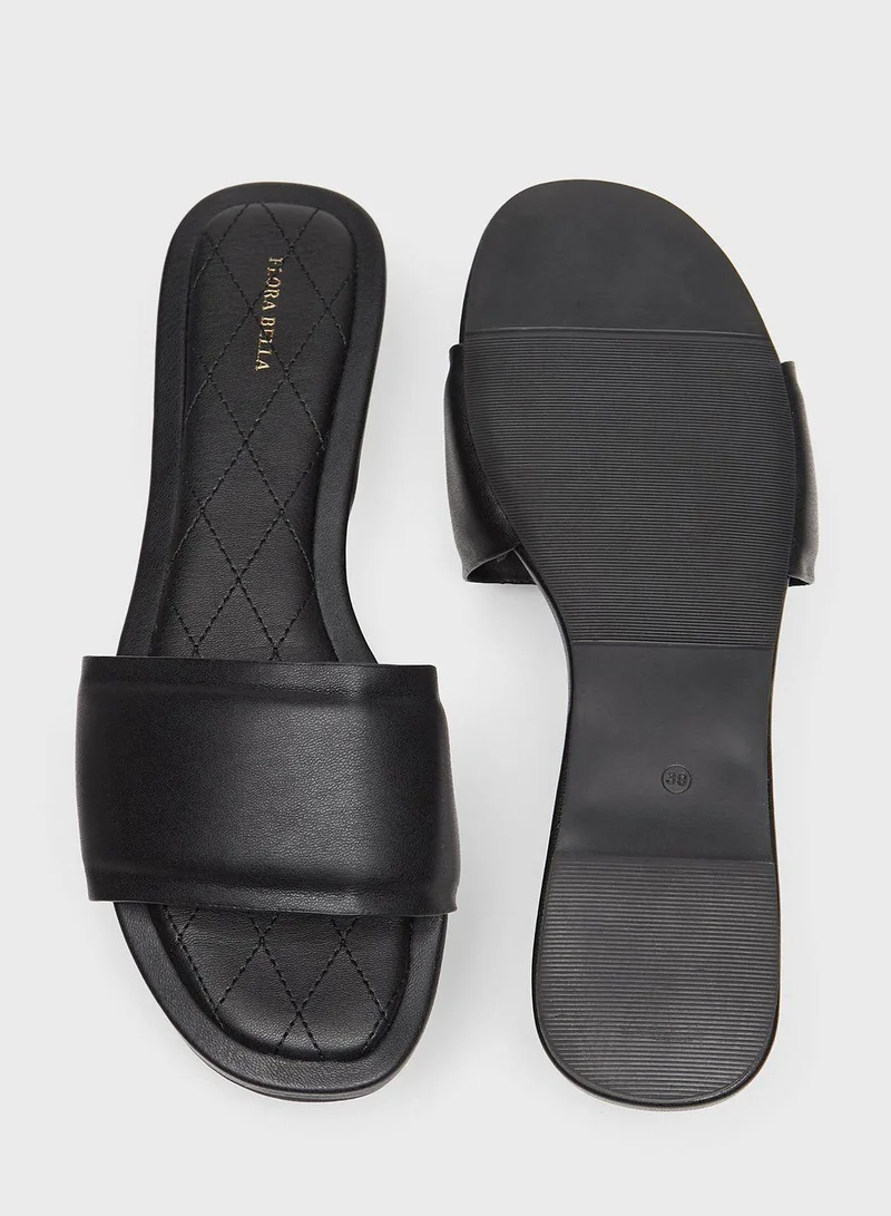 shoexpress Flat Sandals
