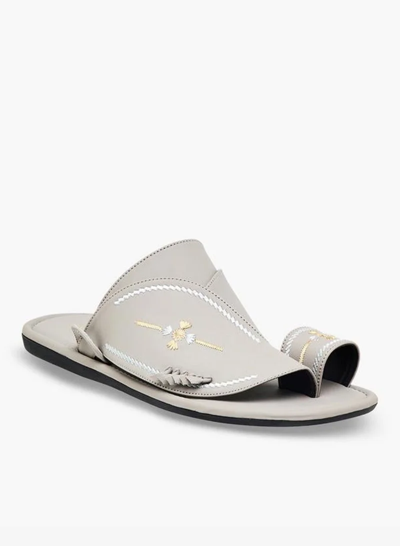 الواحة Men Embroidered Arabic Sandals Ramadan Collection