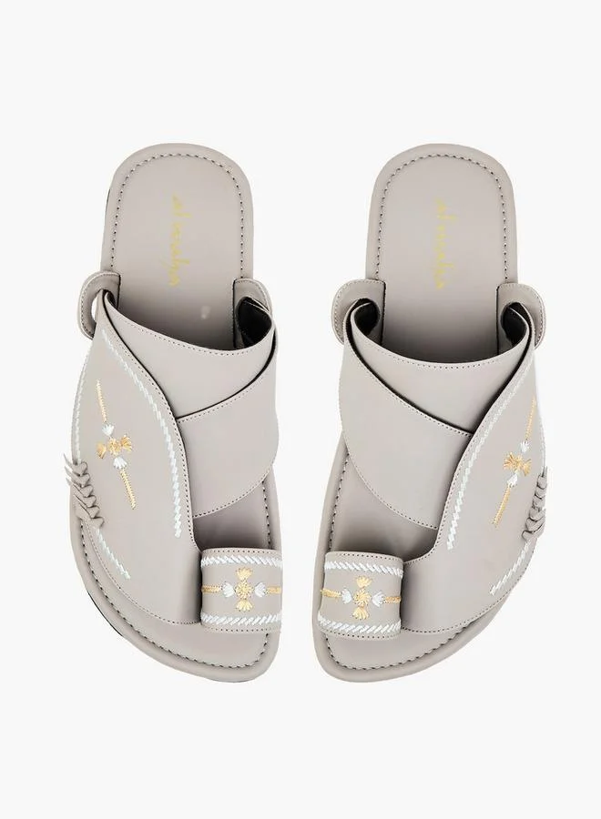 الواحة Men Embroidered Arabic Sandals
