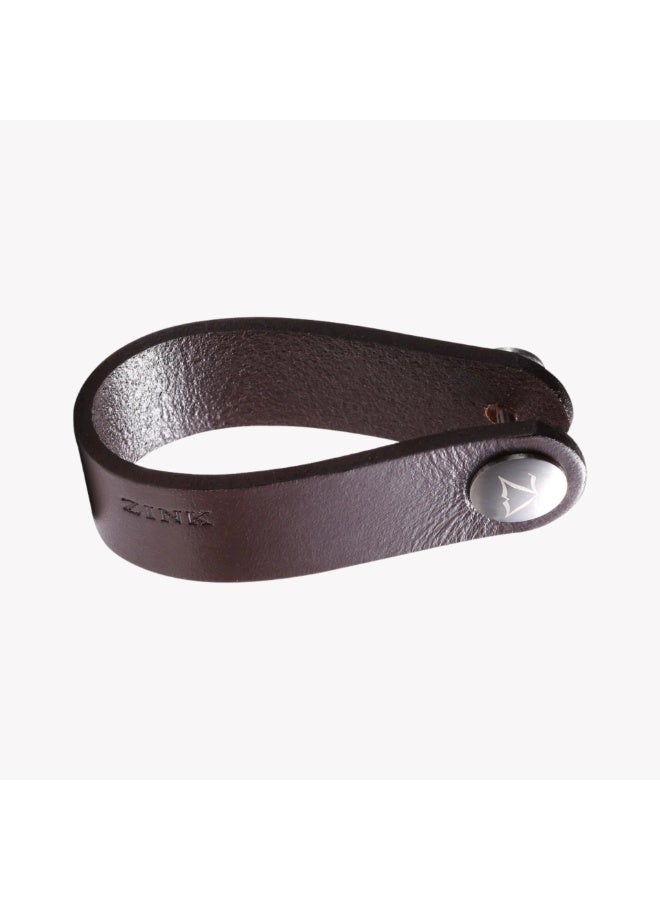 زنك ميدالية مفاتيح رجالية من ZINK باللون البني من الجلد والفولاذ المقاوم للصدأ | ZJKC007BR - Image 2