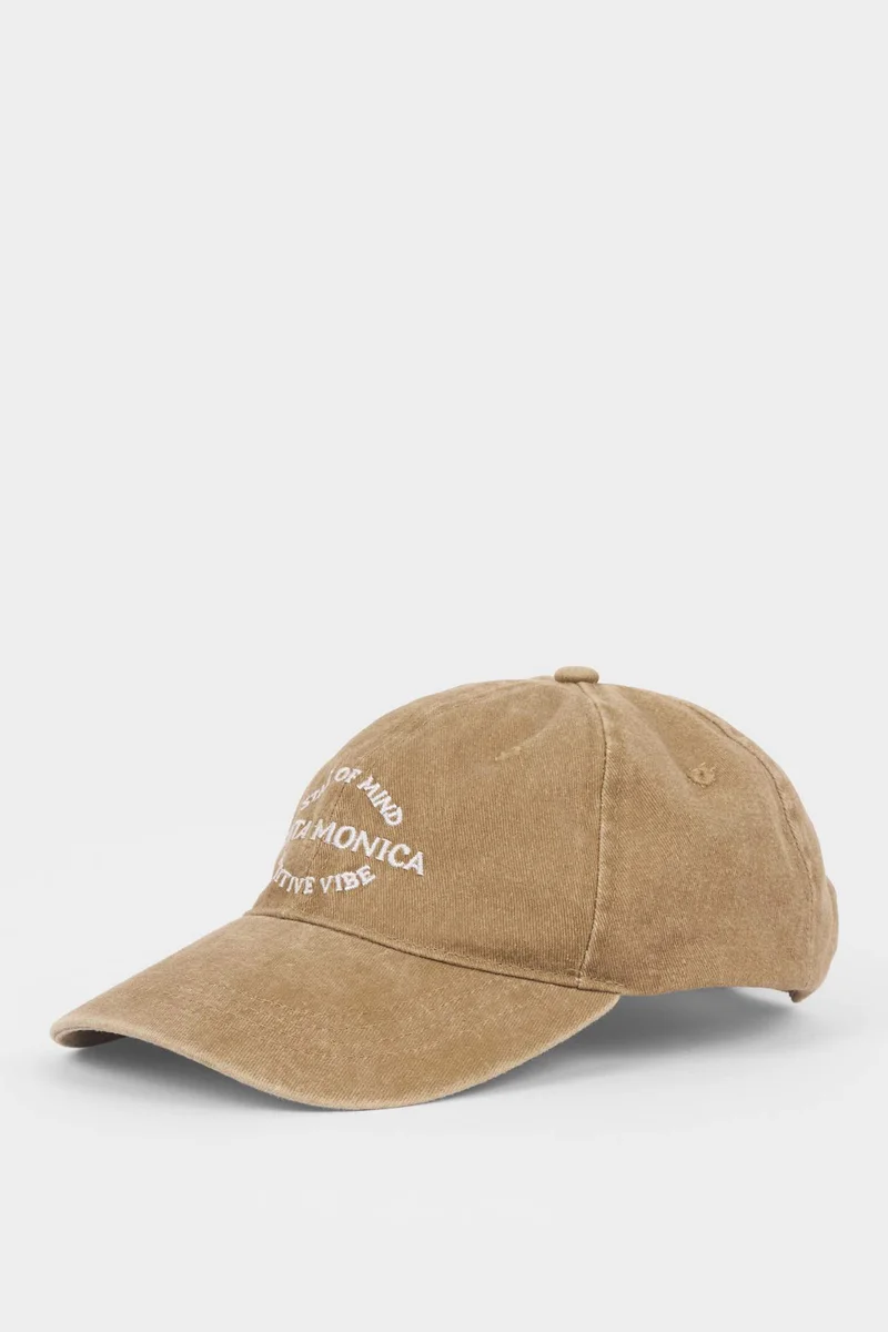 ديفاكتو Woman Denim Look Embroidered Cap