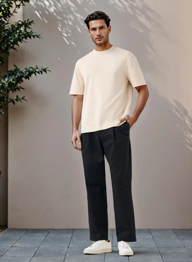 إمبيرور تيشيرت بياقة مستديرة وأكمام قصيرة وطبعات شعار من إمبيرور