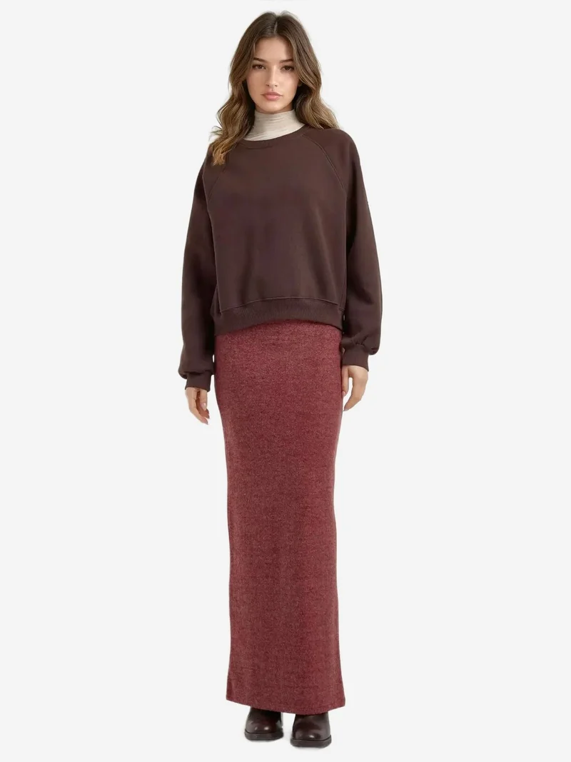 زوبعة تنورة ناعمة بخصر مطاطي وفتحة