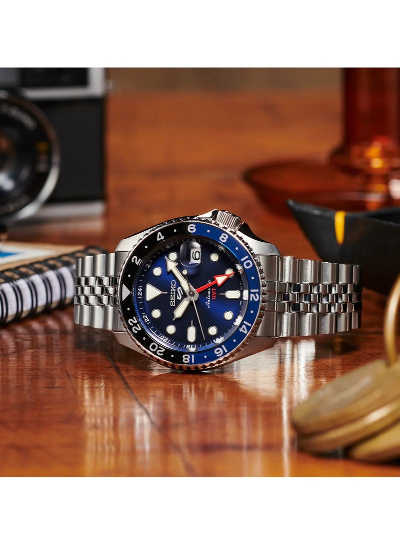 Seiko 5 Sports SSK003K1 Men's Automatic GMT Watch – Blue Dial, Stainless Steel – 42.5mm - Image 3