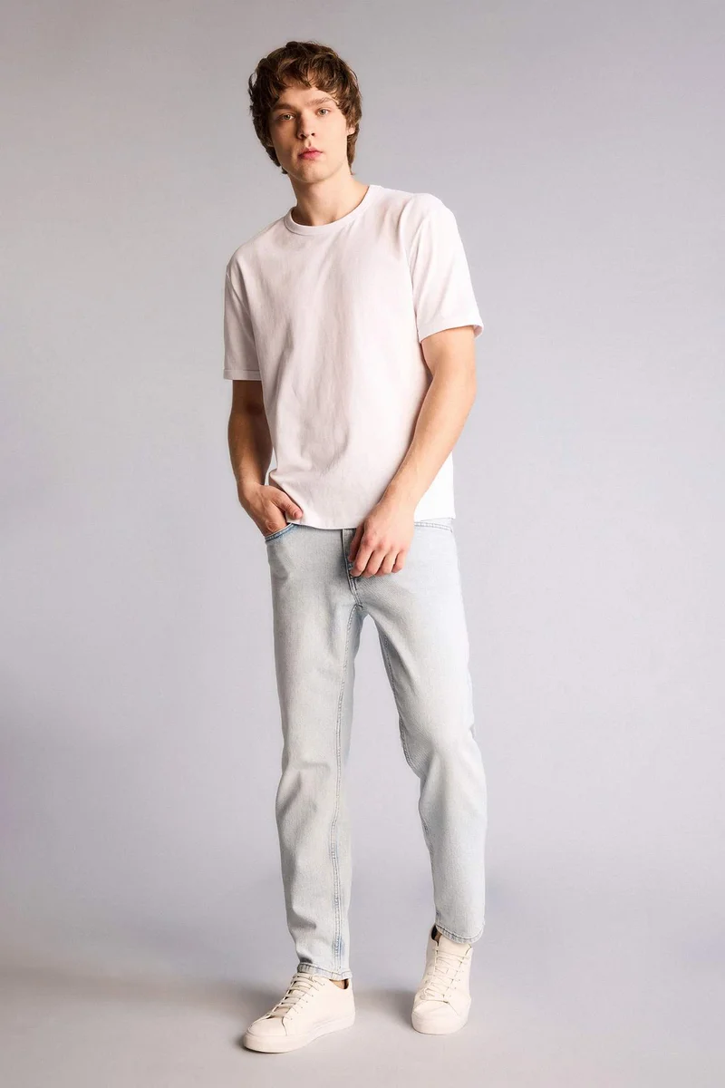 ديفاكتو Slim Tapered Fit Jeans