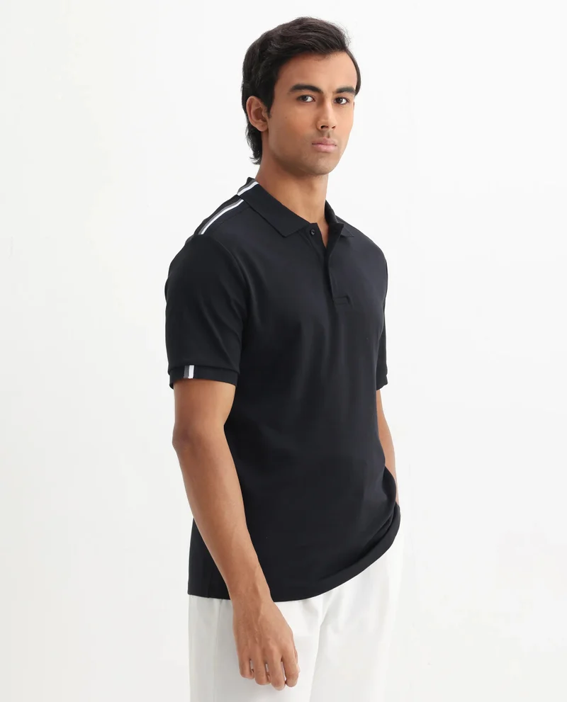 Rare Rabbit Men's Contrasting Collar And Sleeve Solid Polo