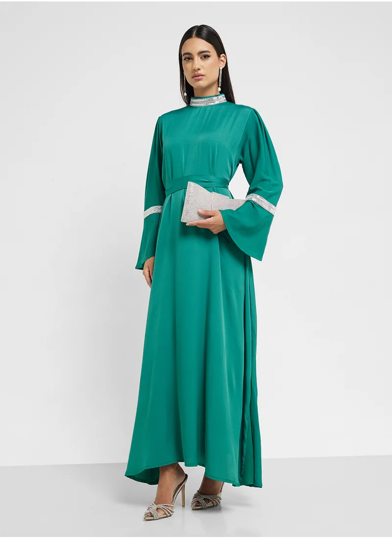 هيا كلوزيت High Neck Flared Sleeve Dress