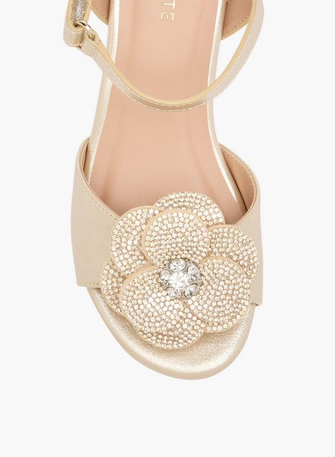 سيليست صنادل بناتي بكعب عريض بزخارف زهور وإغلاق بشريط لاصق - Image 4