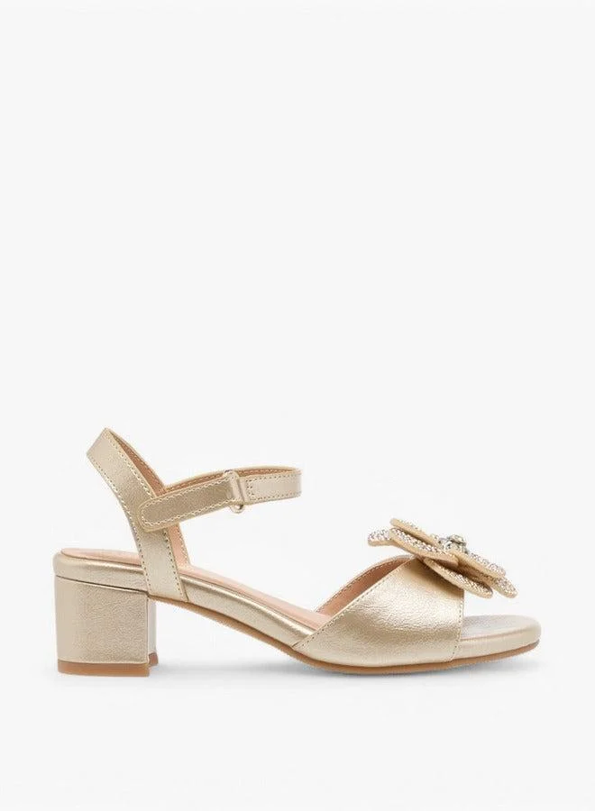 سيليست صنادل بناتي بكعب عريض بزخارف زهور وإغلاق بشريط لاصق