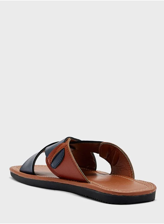 Robert Wood Cross Strap Casual Sandals