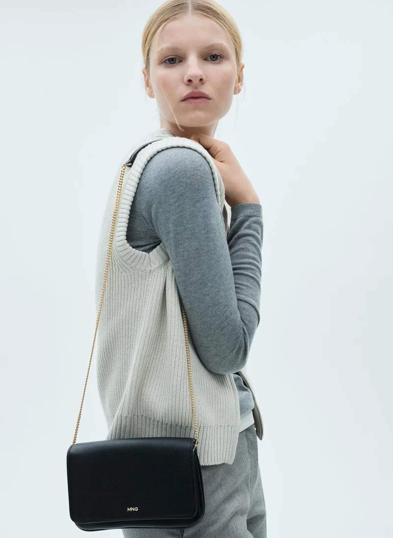 مانجو Corina Chain Detailed Flap Over Crossbody