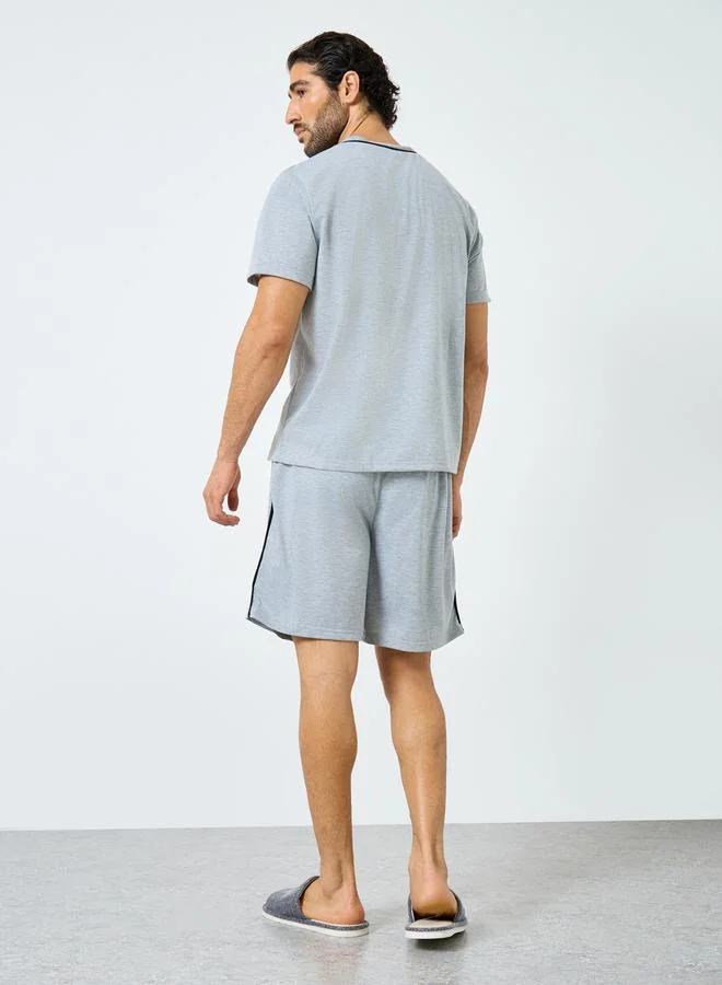 Styli Styli Men Grey V Neck T-Shirt and Piping Detail Shorts Set