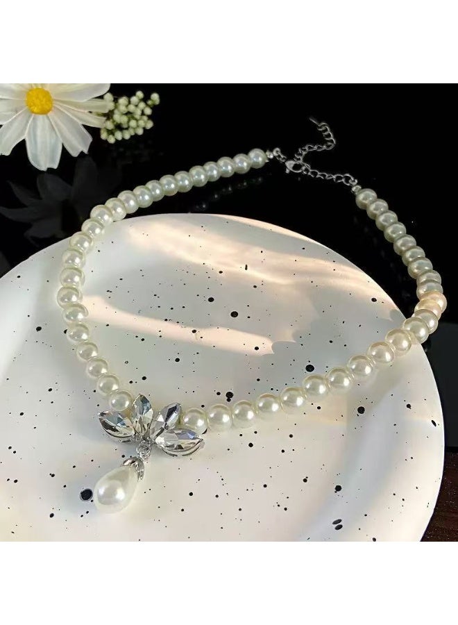NIBEMINENT Exquisite Petal Pendant Pearl Necklace