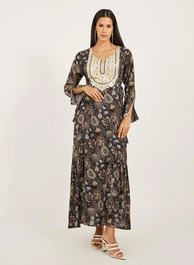 تايك تو جلابية - مطرزة بطبعة شاملة من ستايلي