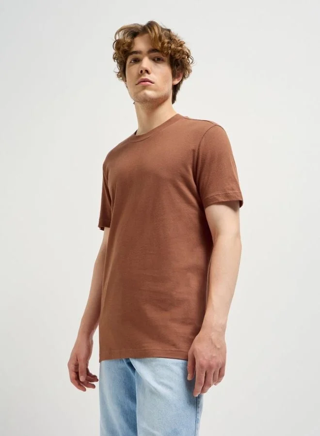 THE BEAR HOUSE  Men's Solid Crew Neck Relax Fit T-Shirt Perfect For Casual Wear, Gym, Travel, Or Layering Stylish And Versatile Essential For Every Wardrobe for Men | Best Price UAE