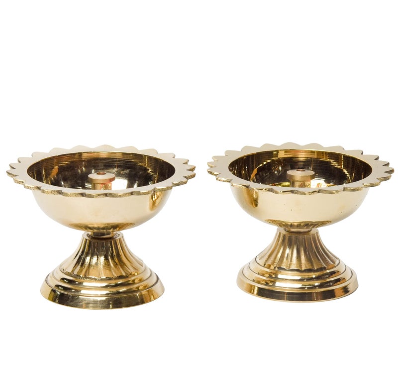 Bhimonee Decor | Pure Brass Sunflower Deep | Deepak | Diya for Pooja Purposes | 1.8 Inches | 130 gm | Traditional Brass Lamp for Home Temple & Religious Ceremonies - Image 3